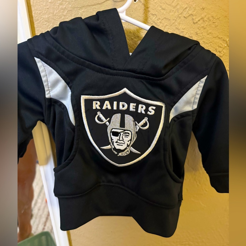 Official Nfl Team Apparel Raiders Team 12mo sweatshirt black and silver